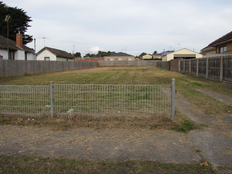 32 Chamberlain Road, Newborough VIC 3825