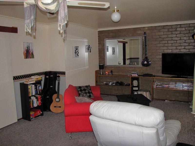 9, 14-18 Bell Street, Moe VIC 3825