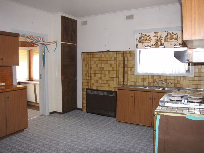 67 Hennessey Street, Moe VIC 3825