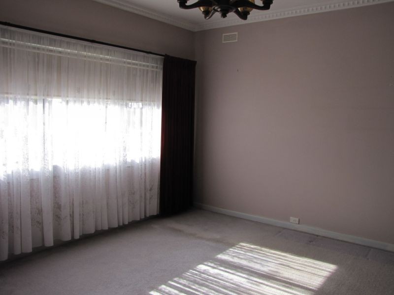 67 Hennessey Street, Moe VIC 3825