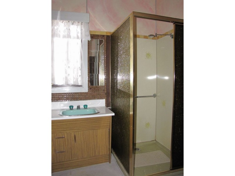 67 Hennessey Street, Moe VIC 3825