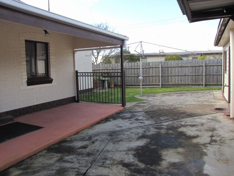 67 Hennessey Street, Moe VIC 3825