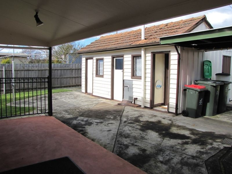 67 Hennessey Street, Moe VIC 3825