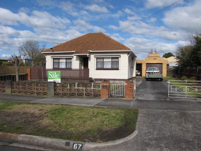 67 Hennessey Street, Moe VIC 3825