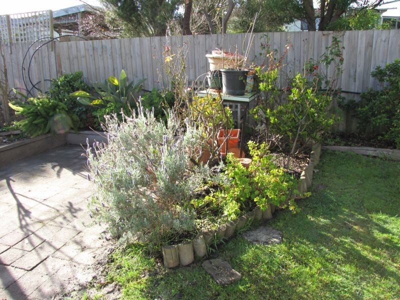 2/34 Cross Street, Newborough VIC 3825