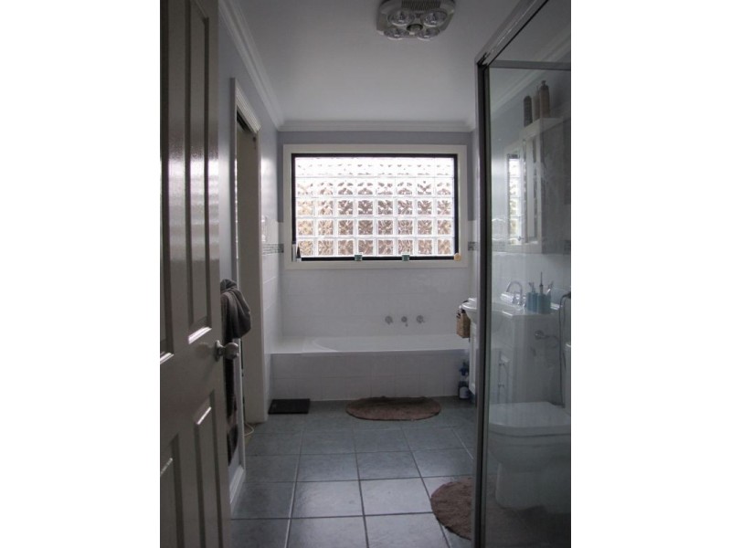 20 Austin Avenue, Moe VIC 3825