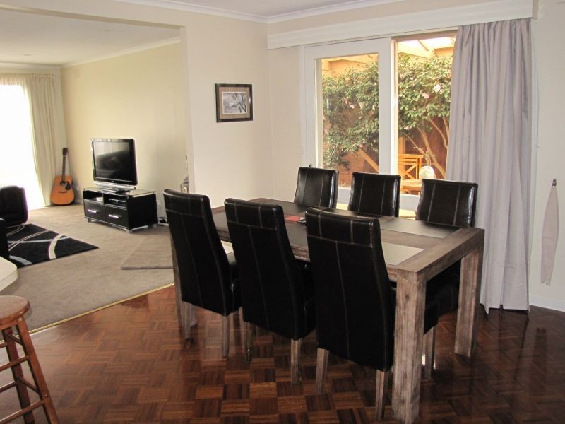 8 Colli Drive, Newborough VIC 3825