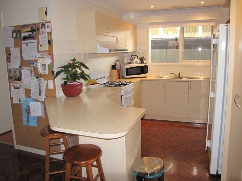 8 Colli Drive, Newborough VIC 3825