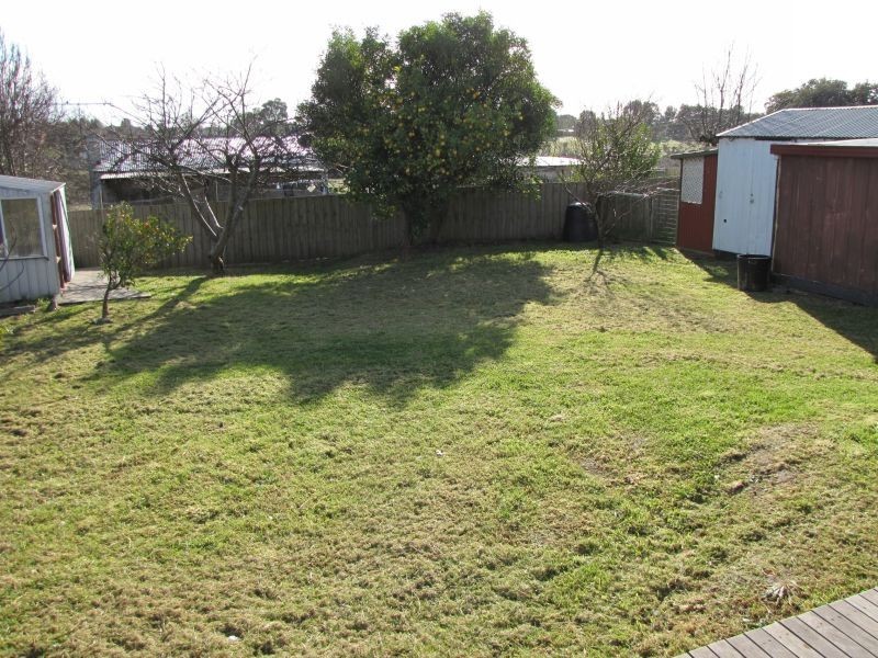 146 Narracan Drive, Newborough VIC 3825