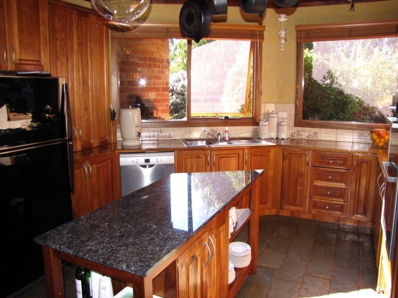 33 Pinnacle Drive, Rawson VIC 3825