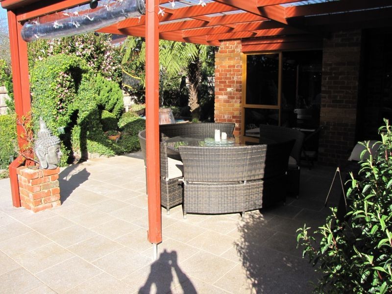 33 Pinnacle Drive, Rawson VIC 3825