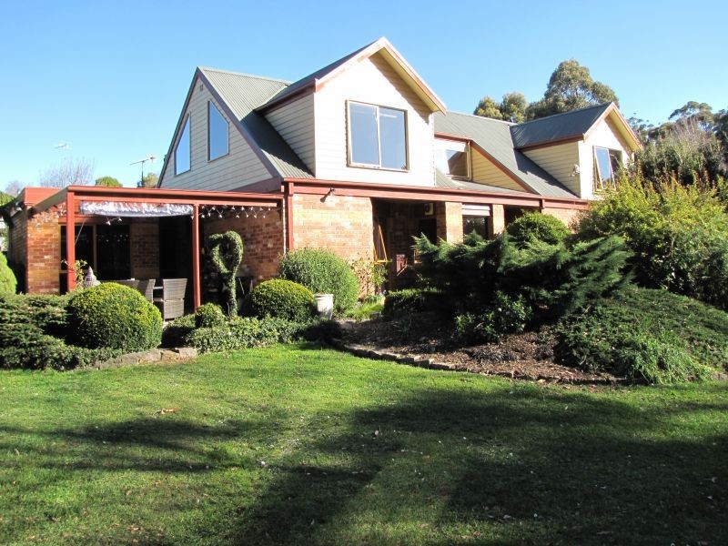 33 Pinnacle Drive, Rawson VIC 3825