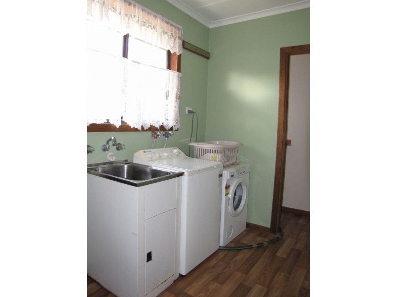 11 Richard Street, Moe VIC 3825