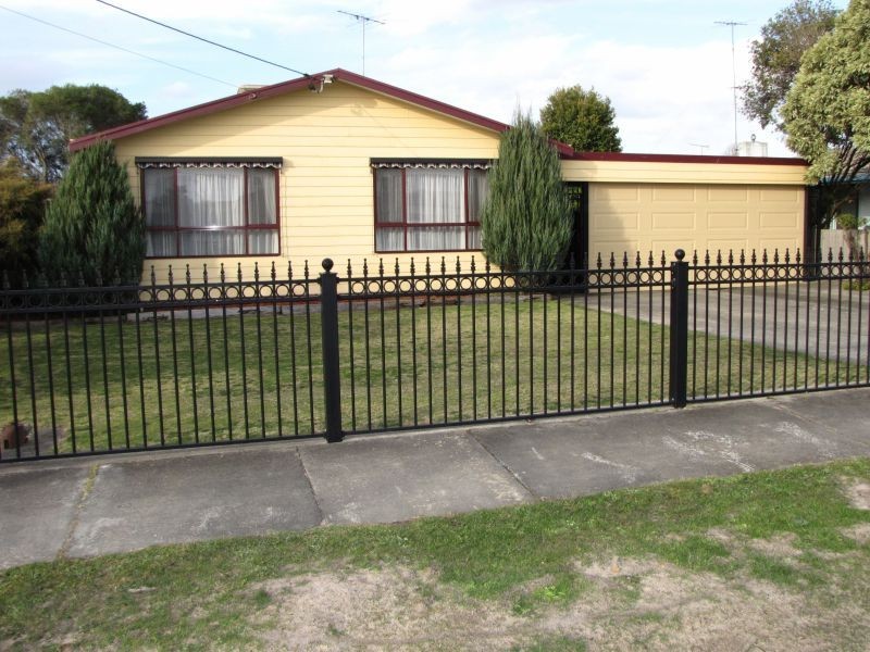 16 Stearman Street, Newborough VIC 3825