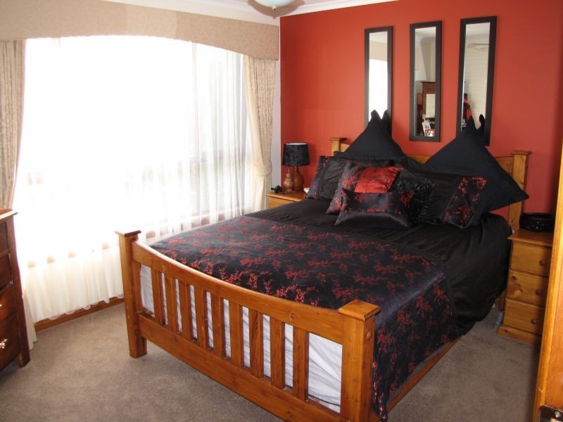 16 Stearman Street, Newborough VIC 3825