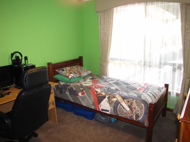 16 Stearman Street, Newborough VIC 3825