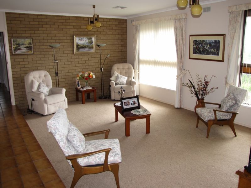 42 Fairway Drive, Newborough VIC 3825