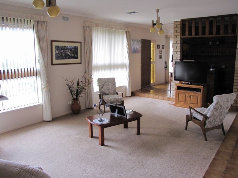 42 Fairway Drive, Newborough VIC 3825