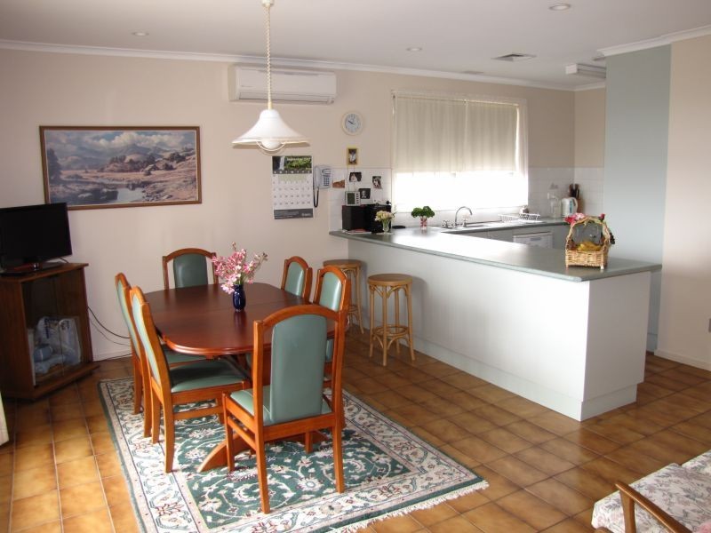 42 Fairway Drive, Newborough VIC 3825