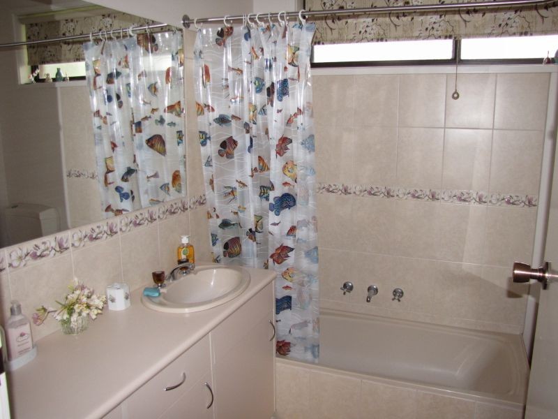 42 Fairway Drive, Newborough VIC 3825