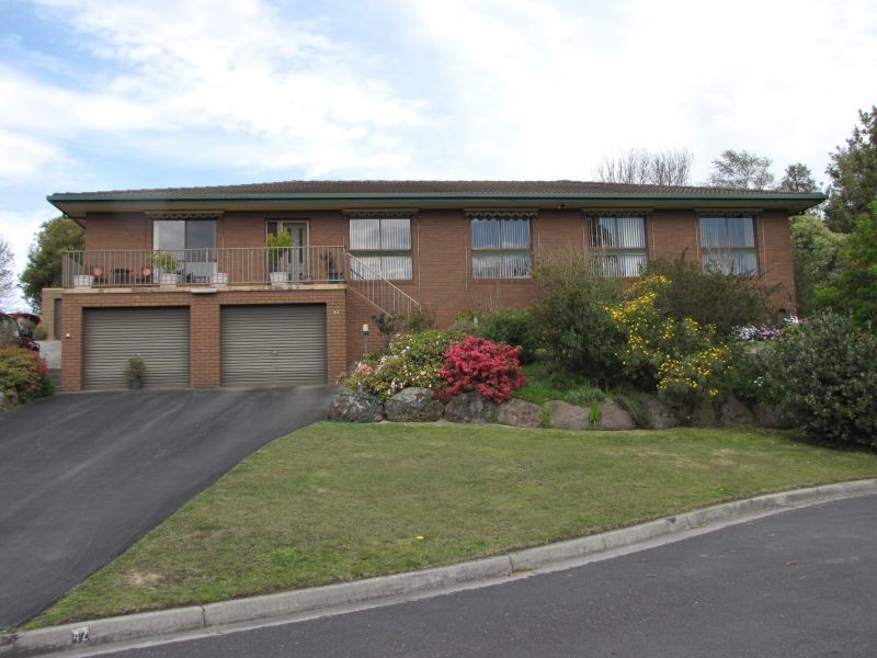 42 Fairway Drive, Newborough VIC 3825