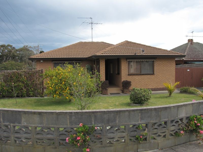 37 Shanahan Parade, Newborough VIC 3825