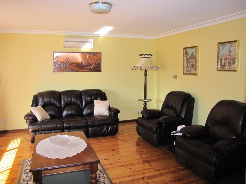 37 Shanahan Parade, Newborough VIC 3825