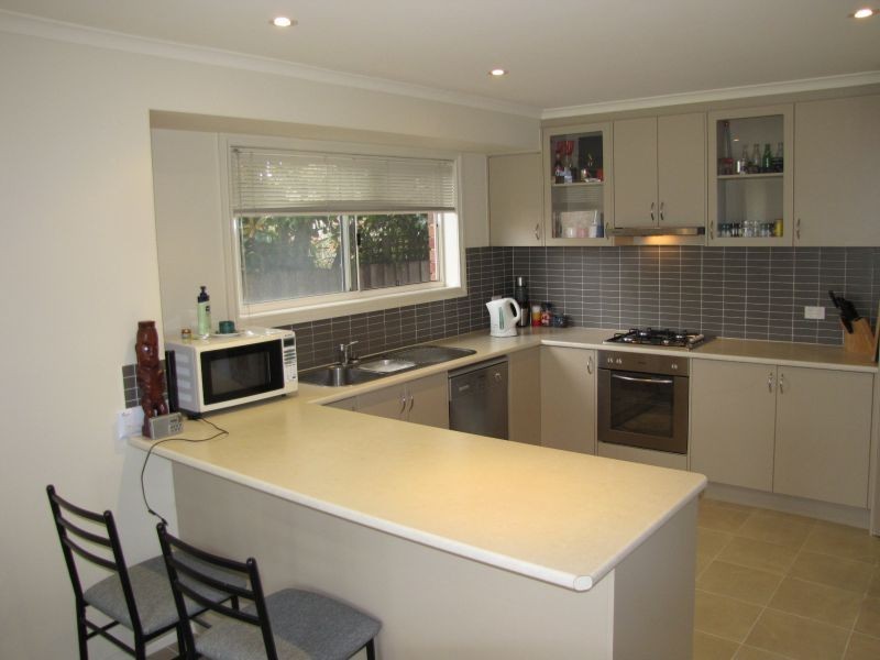 2/19 Colli Drive, Newborough VIC 3825