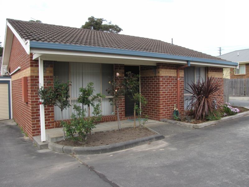 2, 2B Mitchells Road, Moe VIC 3825