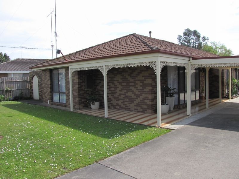 2B Haigh Street, Moe VIC 3825