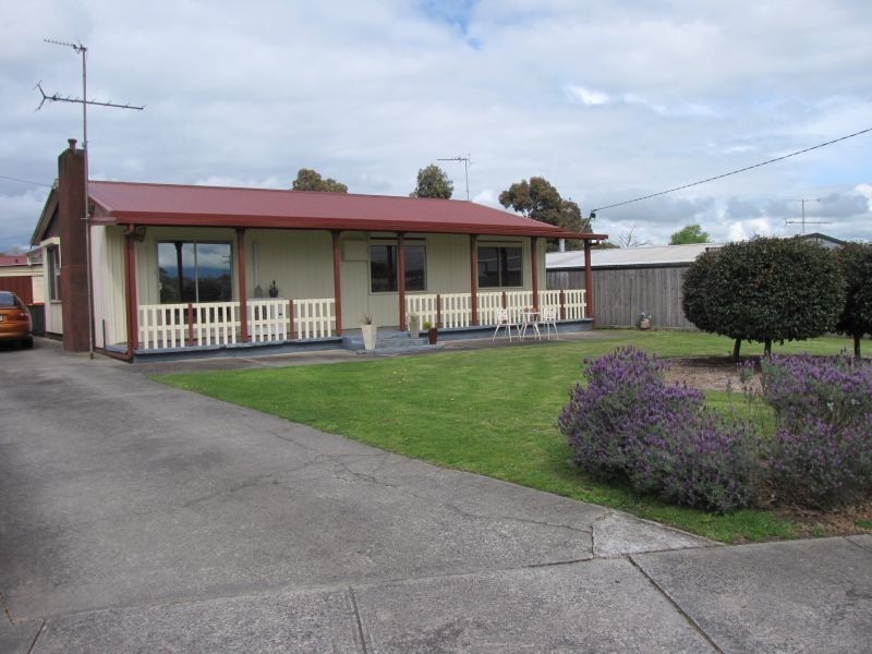 15 Trent Street, Newborough VIC 3825