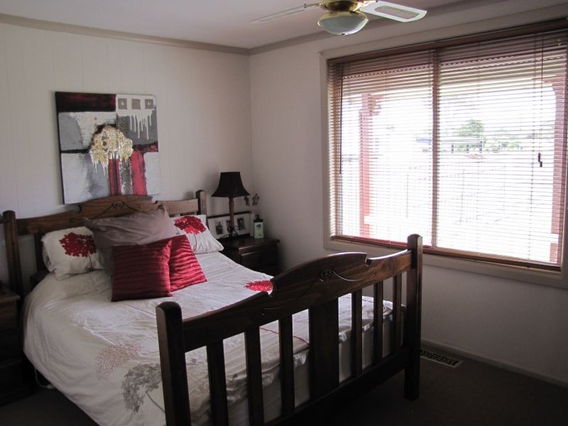 15 Trent Street, Newborough VIC 3825