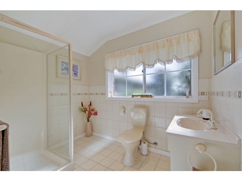 11 Shelton Street, Newborough VIC 3825