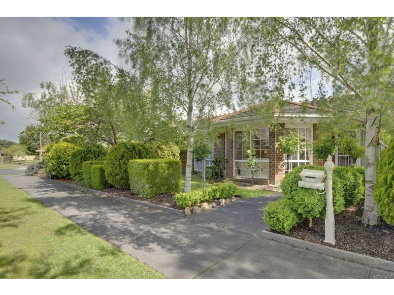 11 Shelton Street, Newborough VIC 3825