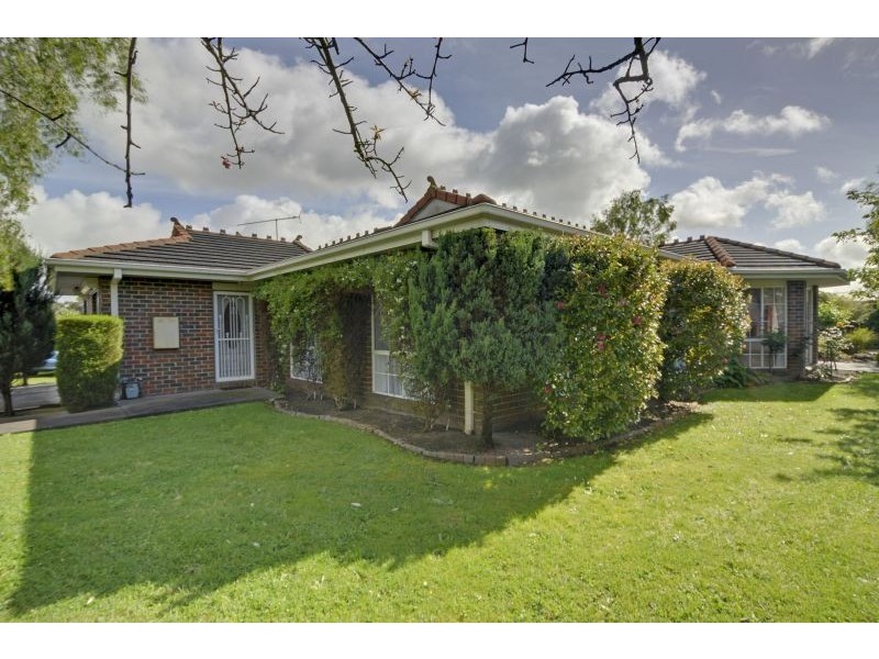 11 Shelton Street, Newborough VIC 3825