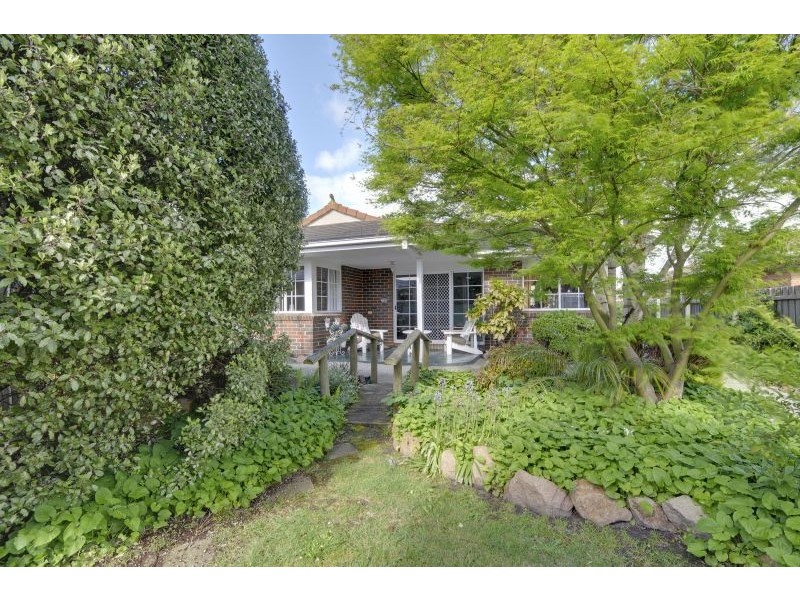 11 Shelton Street, Newborough VIC 3825