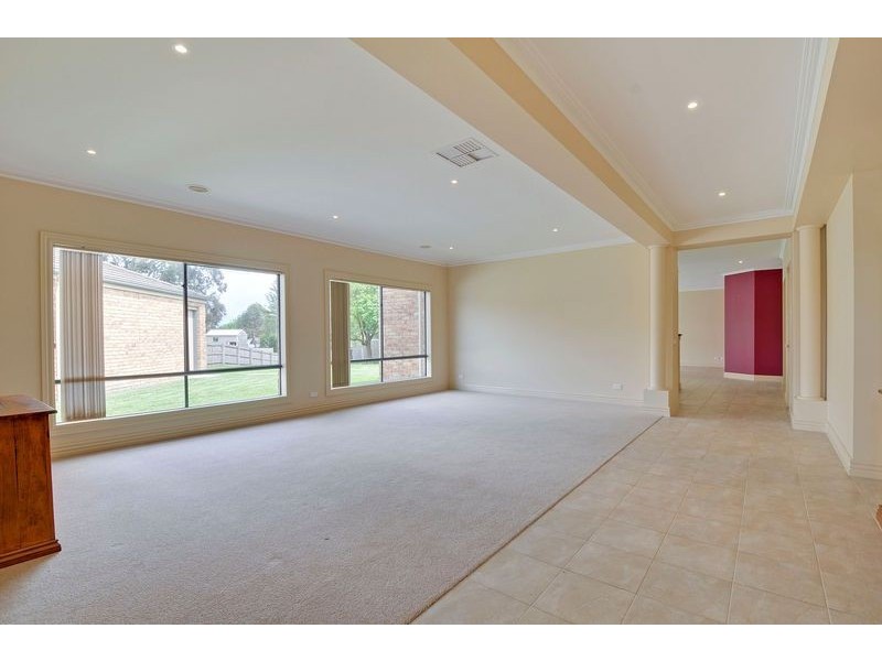 25 William Street, Newborough VIC 3825