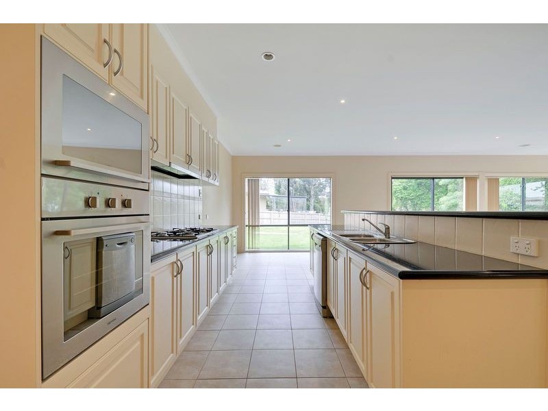 25 William Street, Newborough VIC 3825