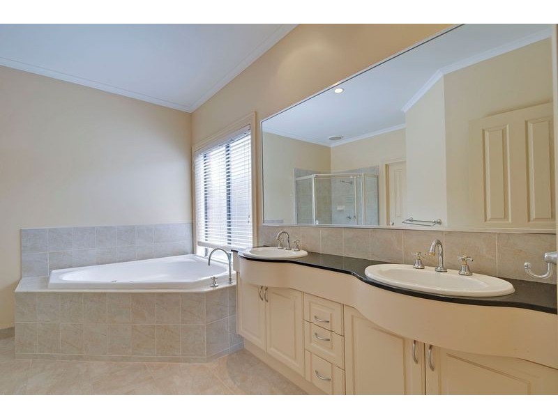 25 William Street, Newborough VIC 3825