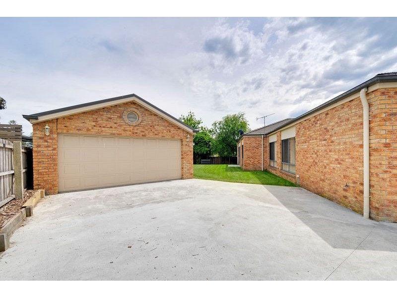 25 William Street, Newborough VIC 3825