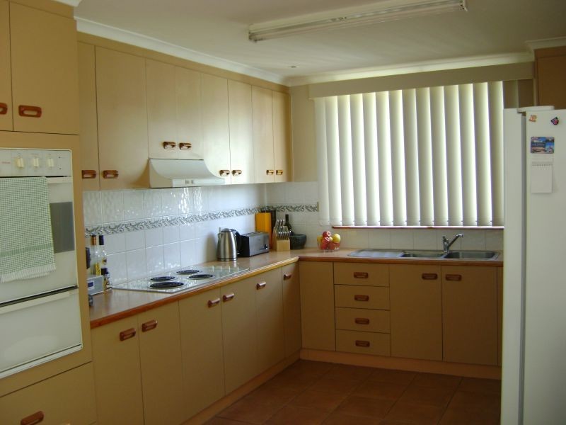 19 Western Avenue, Newborough VIC 3825