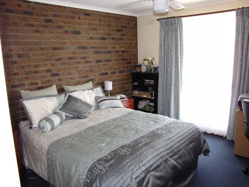 2/24 Gibson Street, Moe VIC 3825