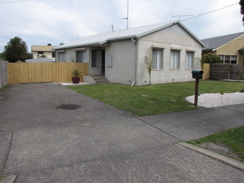 17 Tresswell Avenue, Newborough VIC 3825