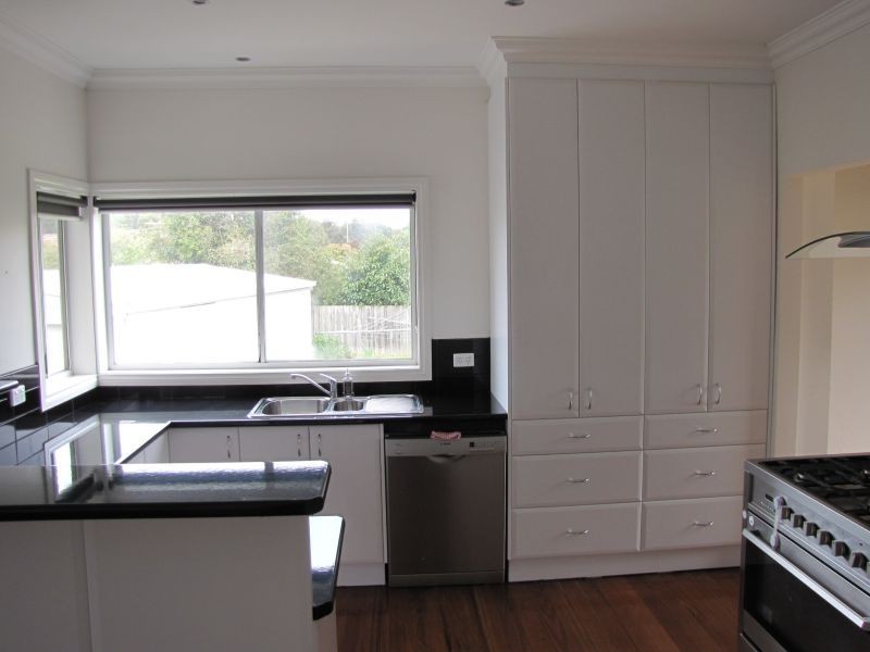 17 Tresswell Avenue, Newborough VIC 3825