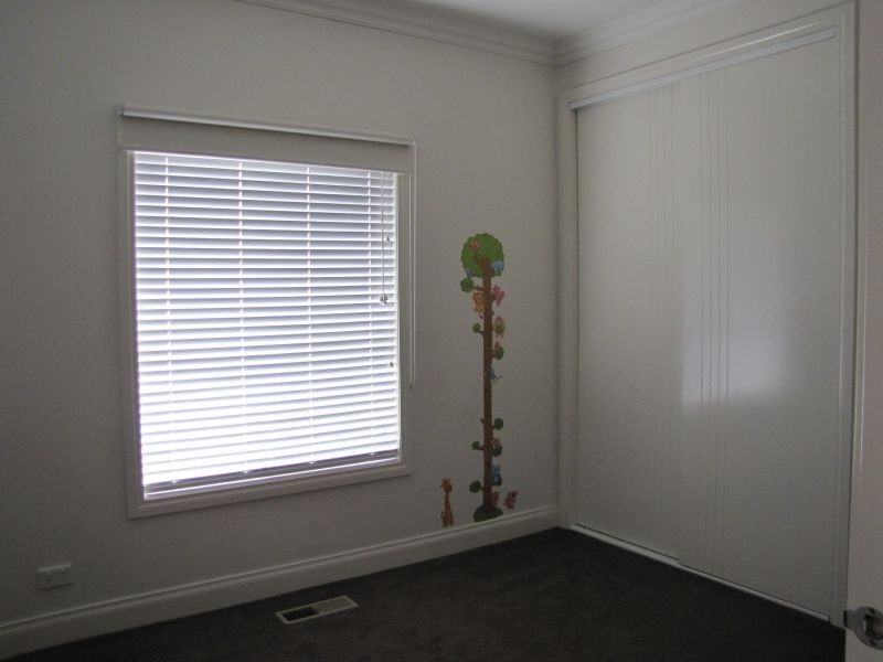 17 Tresswell Avenue, Newborough VIC 3825