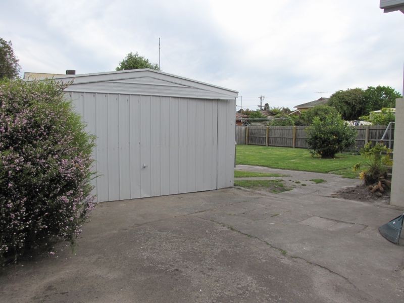 17 Tresswell Avenue, Newborough VIC 3825