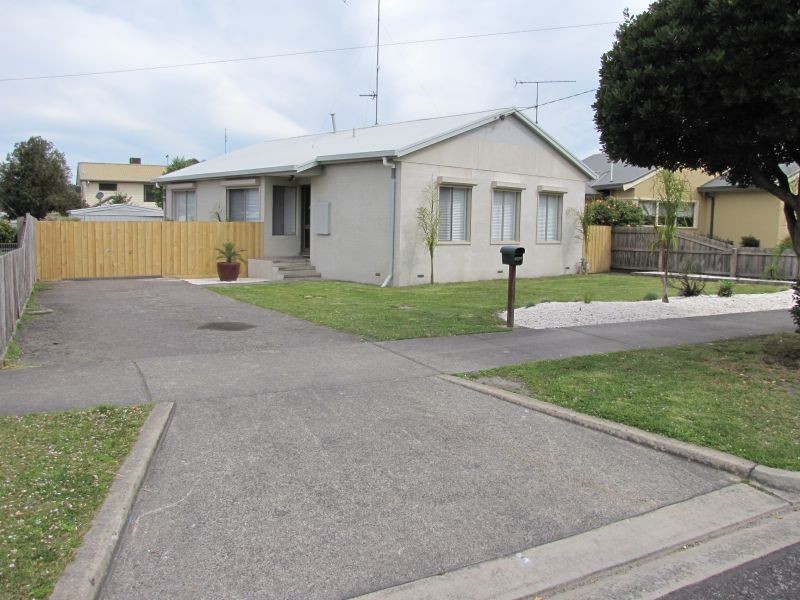 17 Tresswell Avenue, Newborough VIC 3825