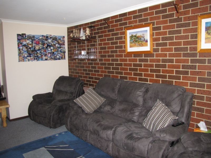 2/2 Hunter Street, Moe VIC 3825