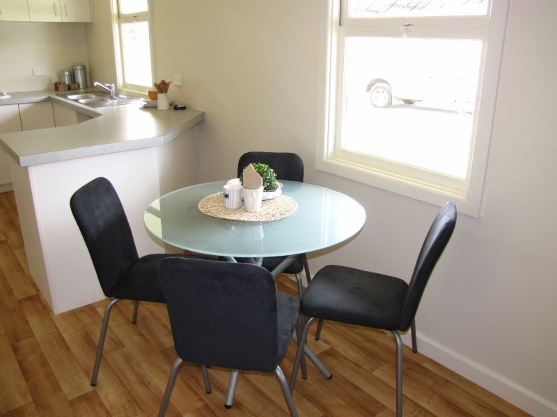 2/168 Narracan Drive, Newborough VIC 3825