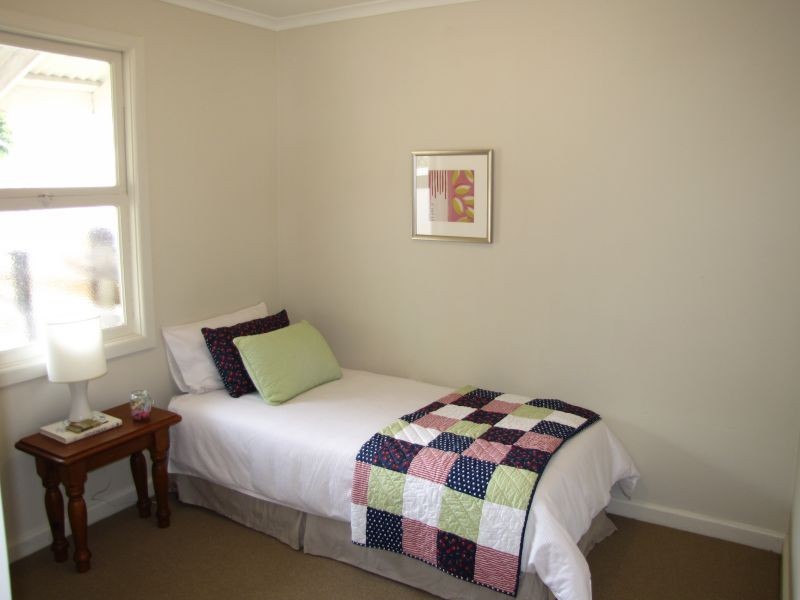 2/168 Narracan Drive, Newborough VIC 3825